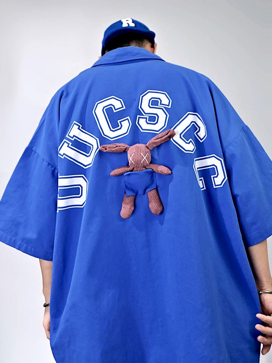 オーバーサイズTシャツ ぬいぐるみポイント 大学風バックロゴシャツ