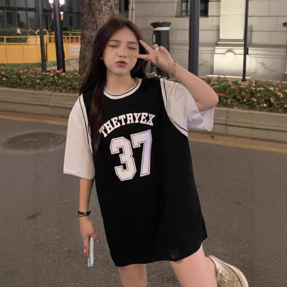 オーバーサイズTシャツ レイヤード風バスケタンクトップ