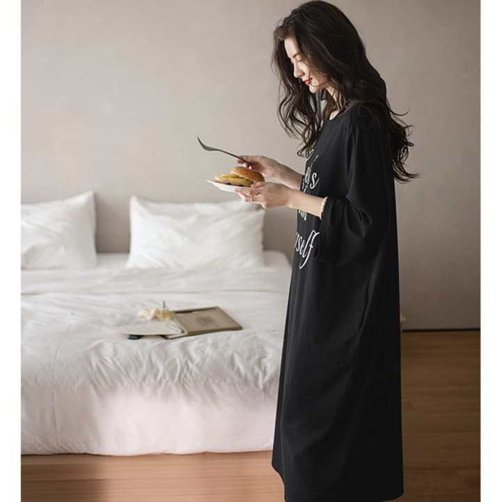 オーバーサイズ ルームウェアゆったりメッセージ入りワンピース
