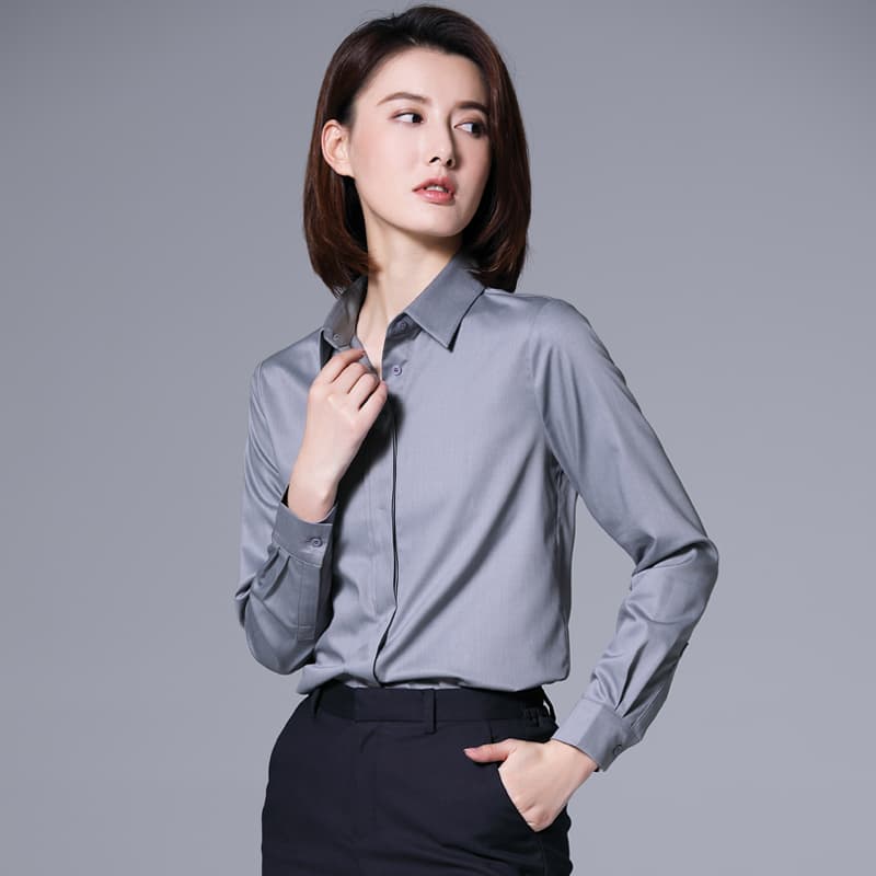 オーバーサイズ ゆとりのある上質シルエットブラウス