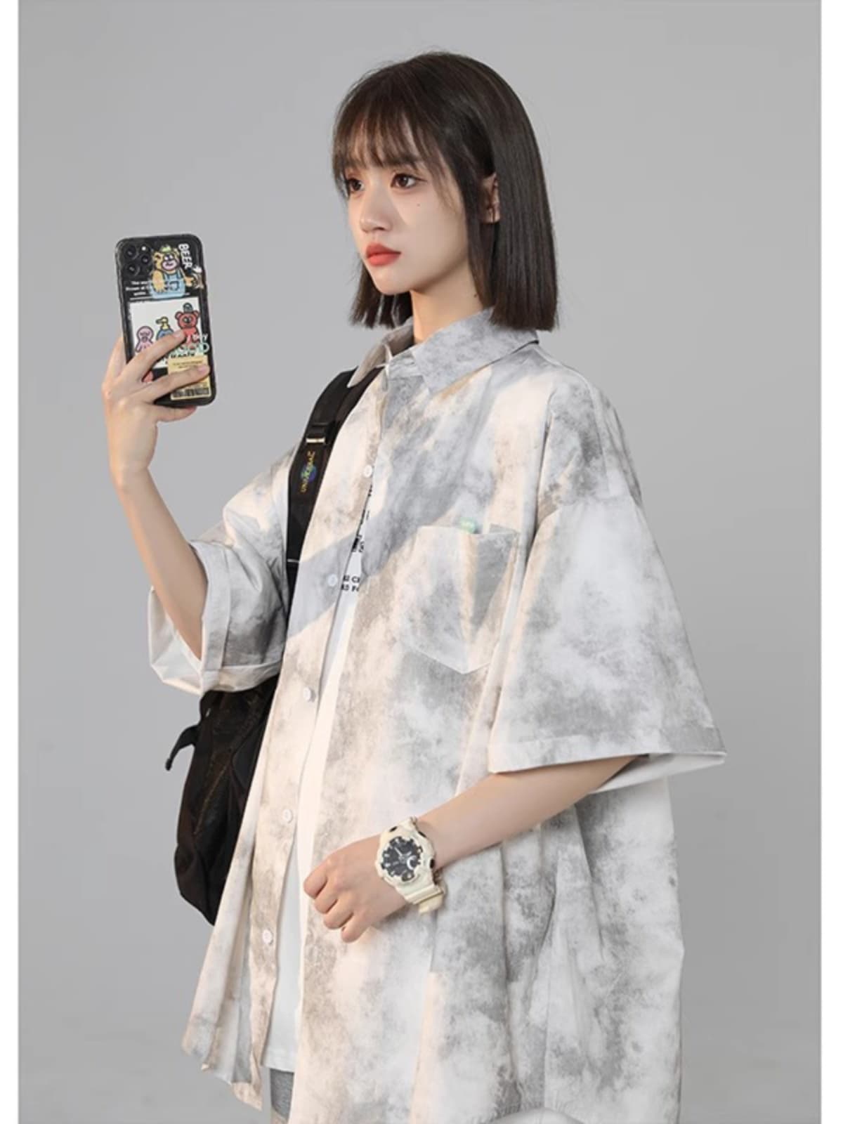 オーバーサイズTシャツ 水彩模様のゆったりシャツ