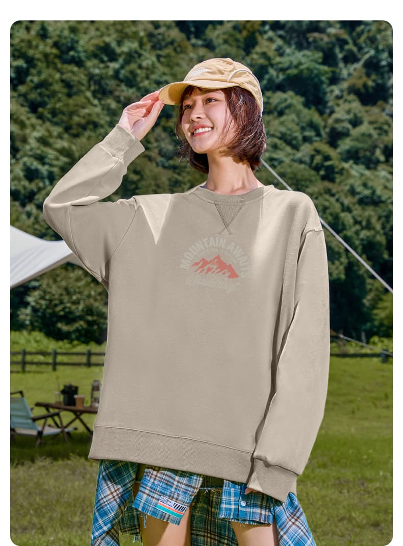 オーバーサイズTシャツ 山岳ロゴ入りゆったりトレーナー