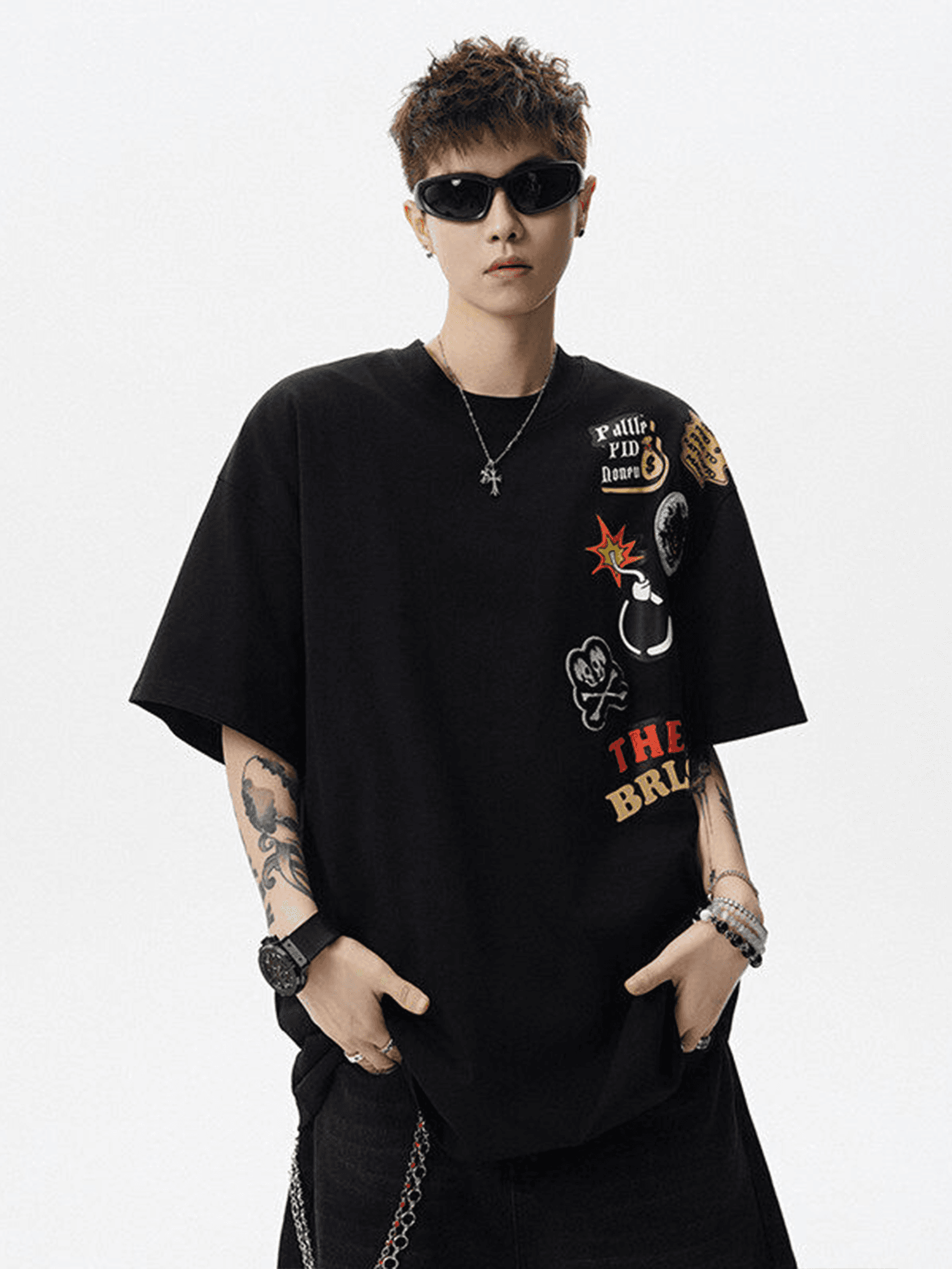 オーバーサイズTシャツ ストリートワッペン装飾ビッグシルエット