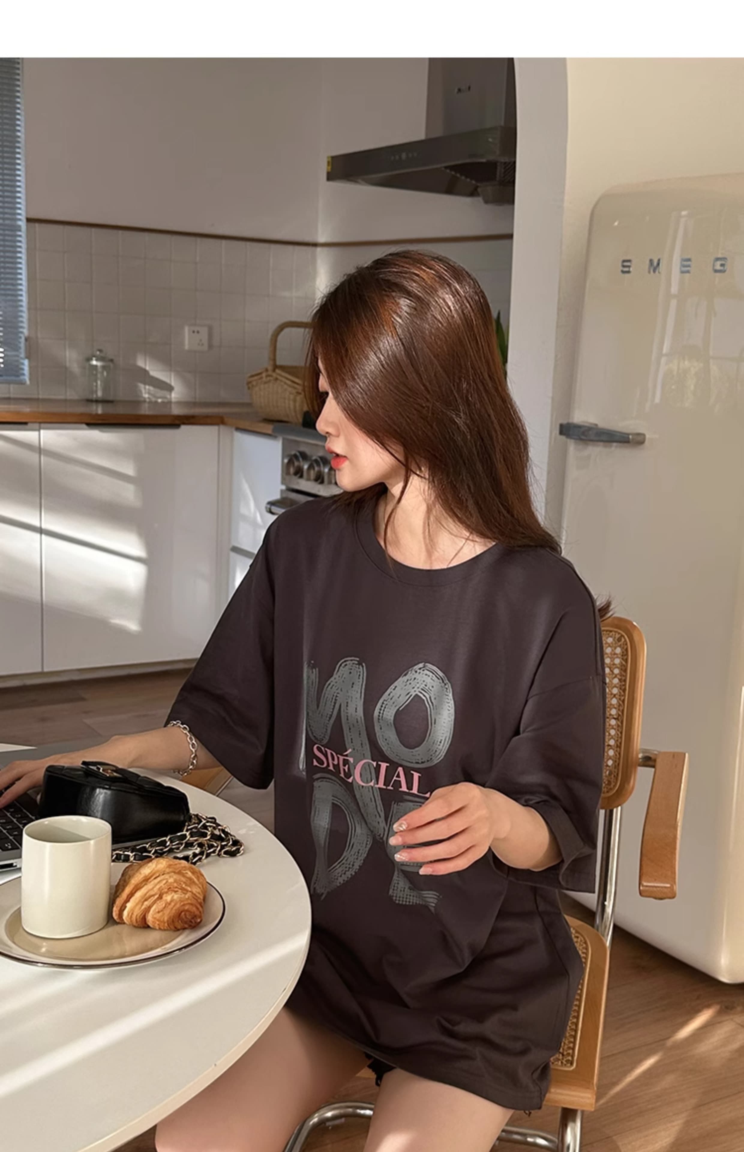 オーバーサイズTシャツ 特別なモードプリント ゆったりティー