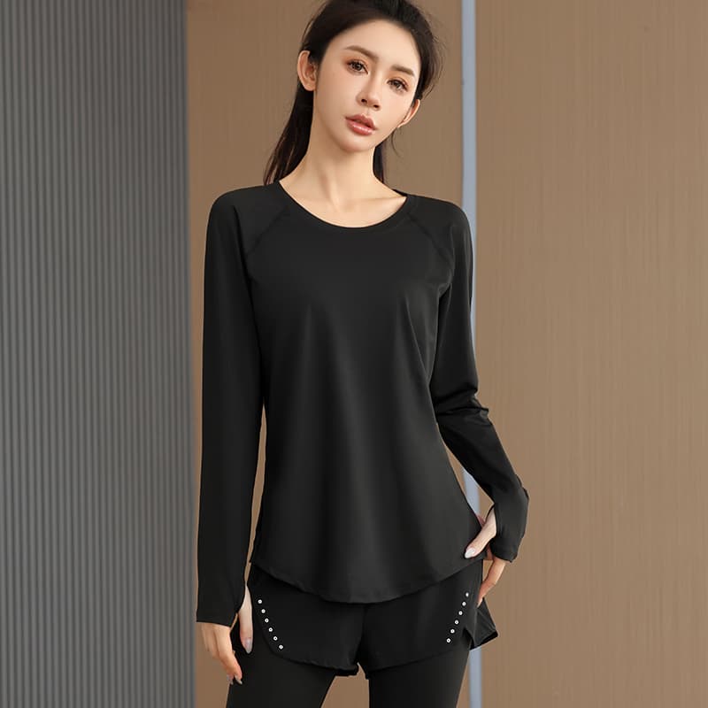オーバーサイズTシャツ なめらか素材ゆったりセットアップ