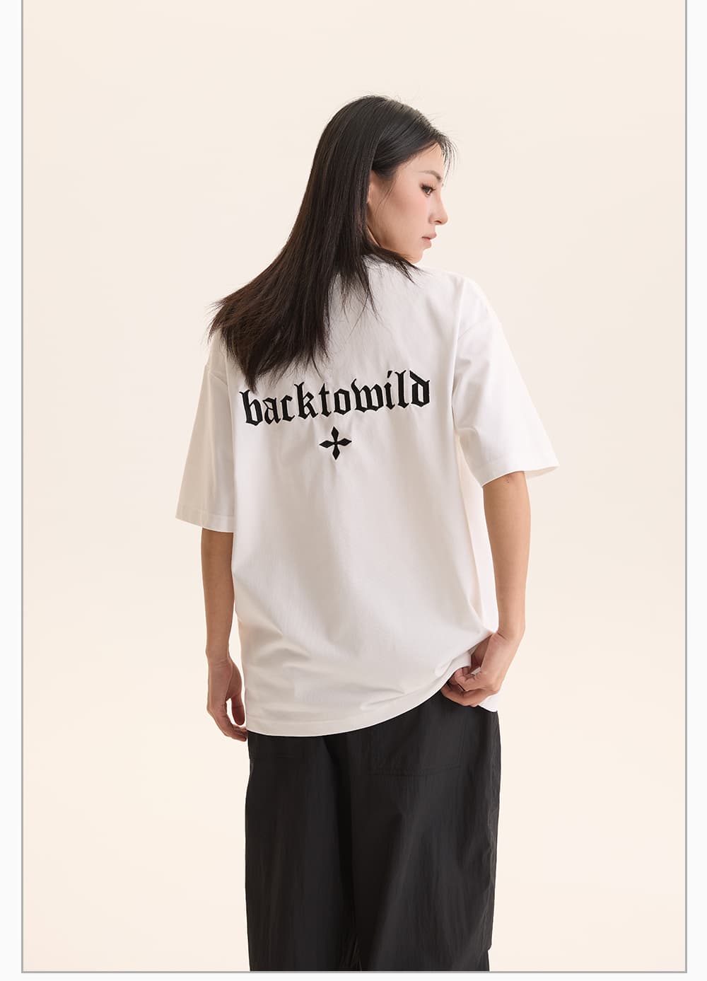 オーバーサイズTシャツ 古典文字バックプリントゆったりシャツ