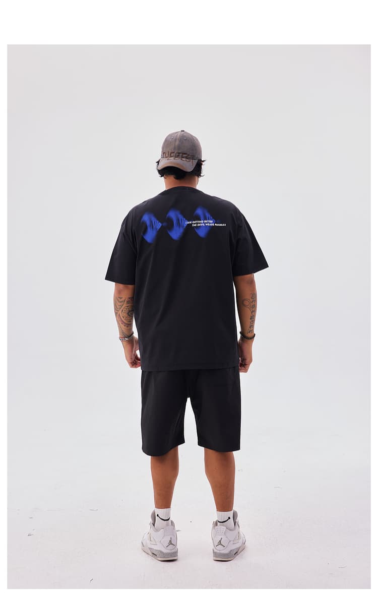 オーバーサイズTシャツ 背面グラフィック ゆったりシルエット