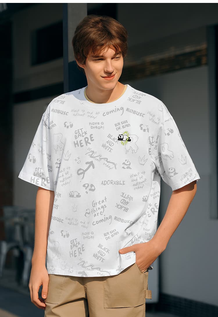 オーバーサイズTシャツ 落書き風メッセージ ゆったりシルエット