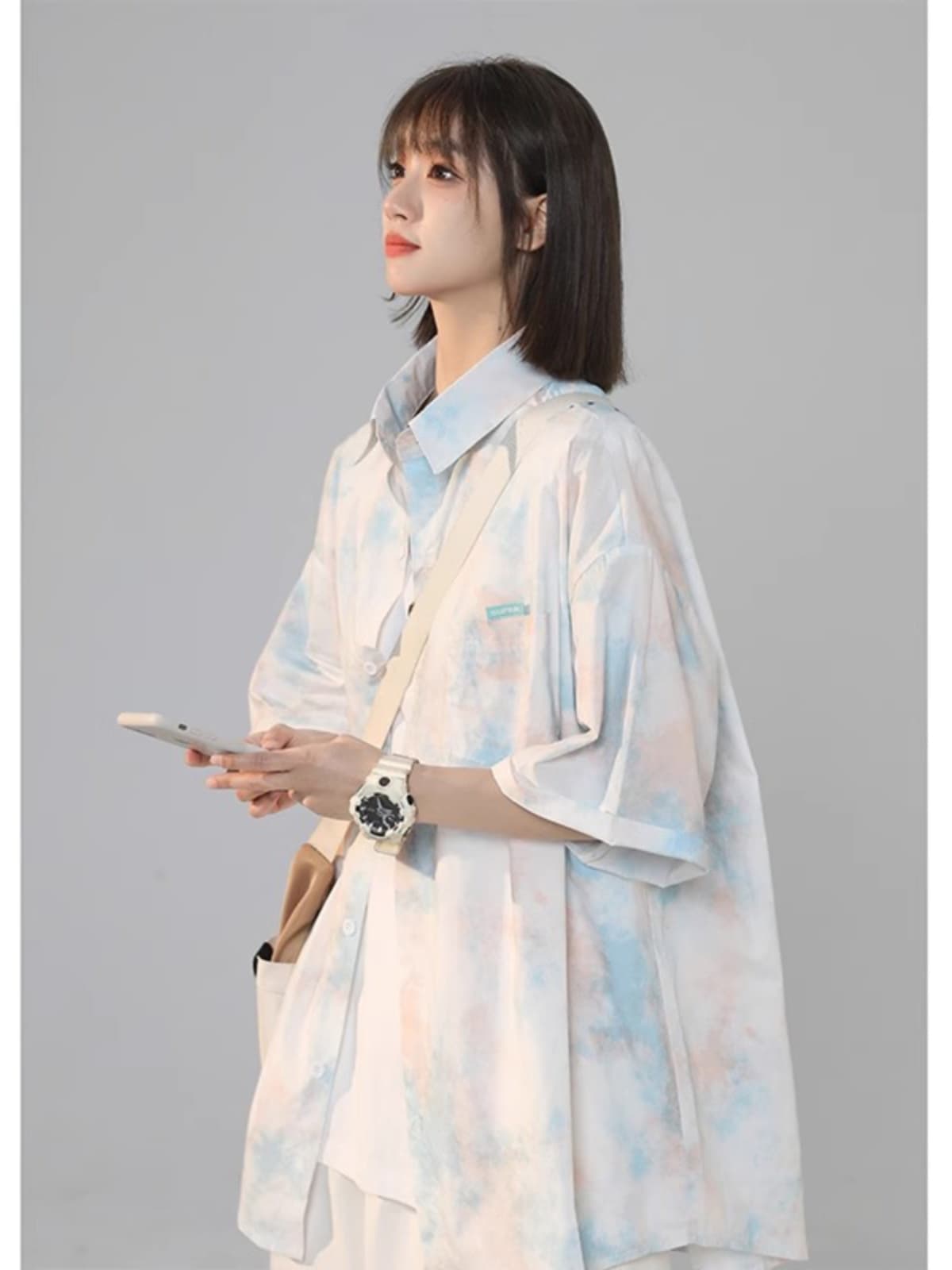 オーバーサイズTシャツ 水彩模様のゆったりシャツ