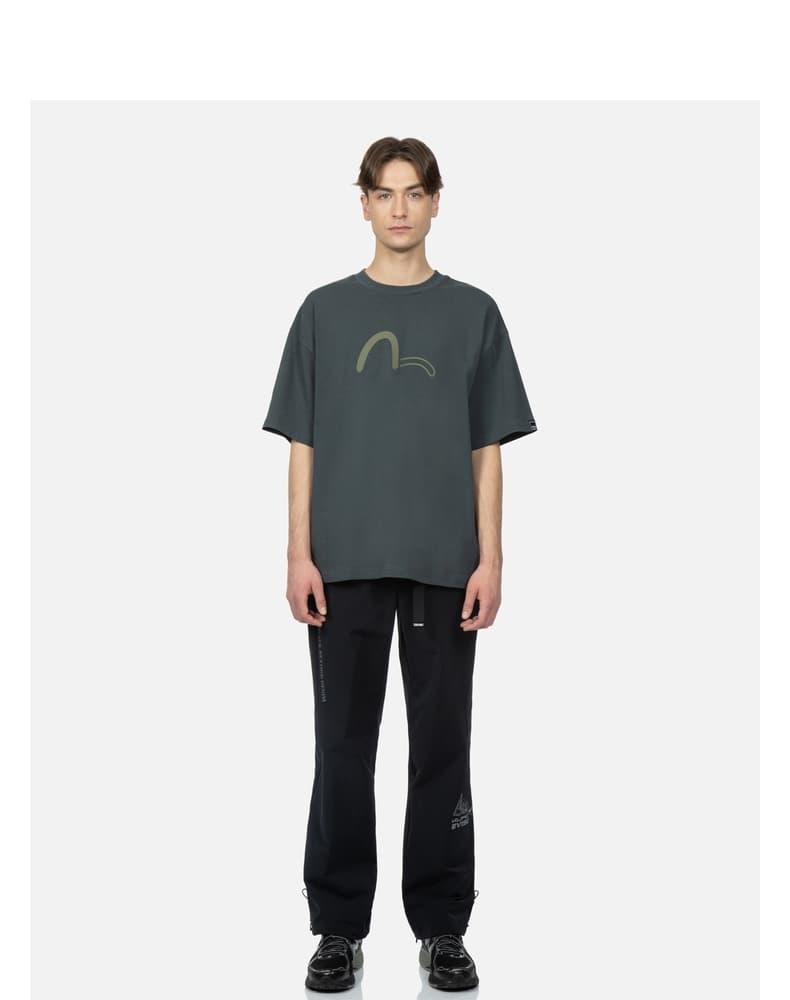 オーバーサイズTシャツ 波形ロゴ 落ち着きのあるゆとりシャツ