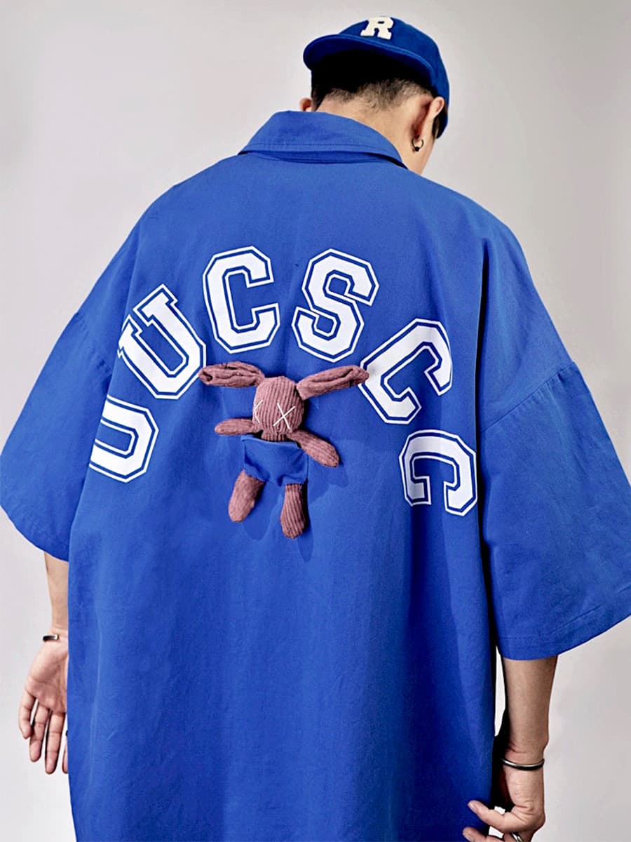 オーバーサイズTシャツ ぬいぐるみポイント 大学風バックロゴシャツ