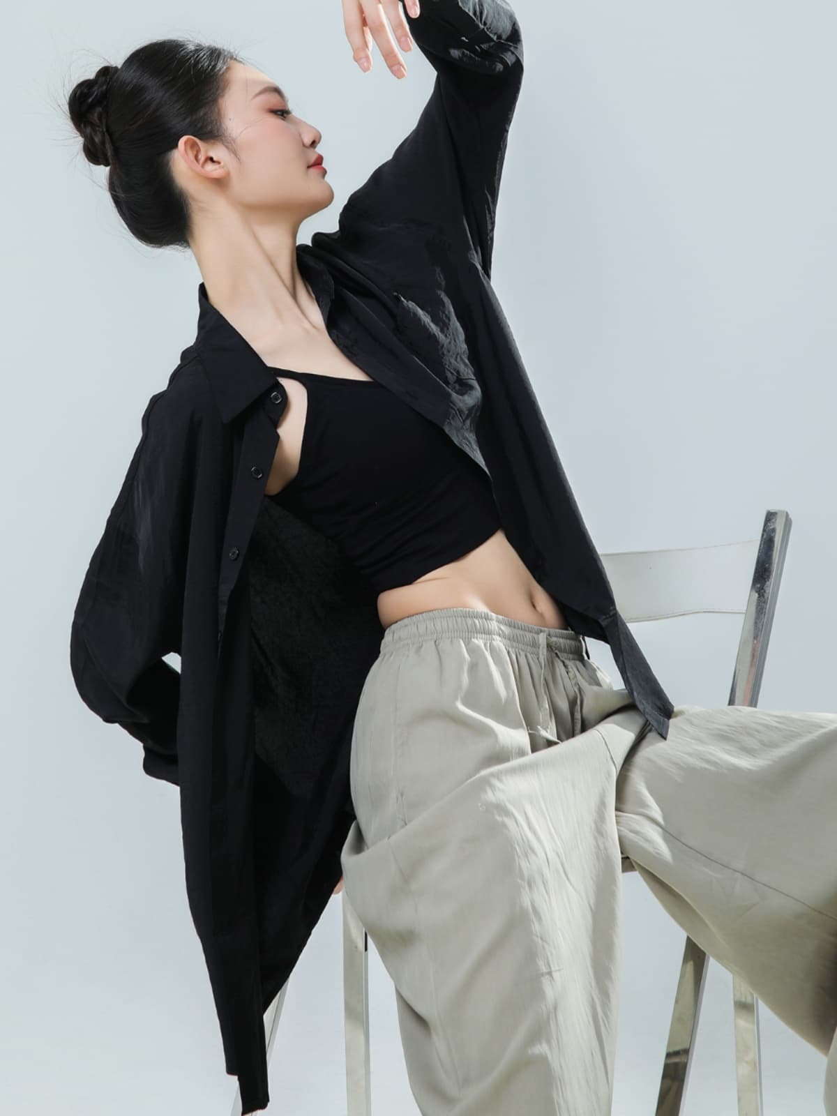 オーバーサイズTシャツ 風合い豊かな緑色ゆったりシャツ