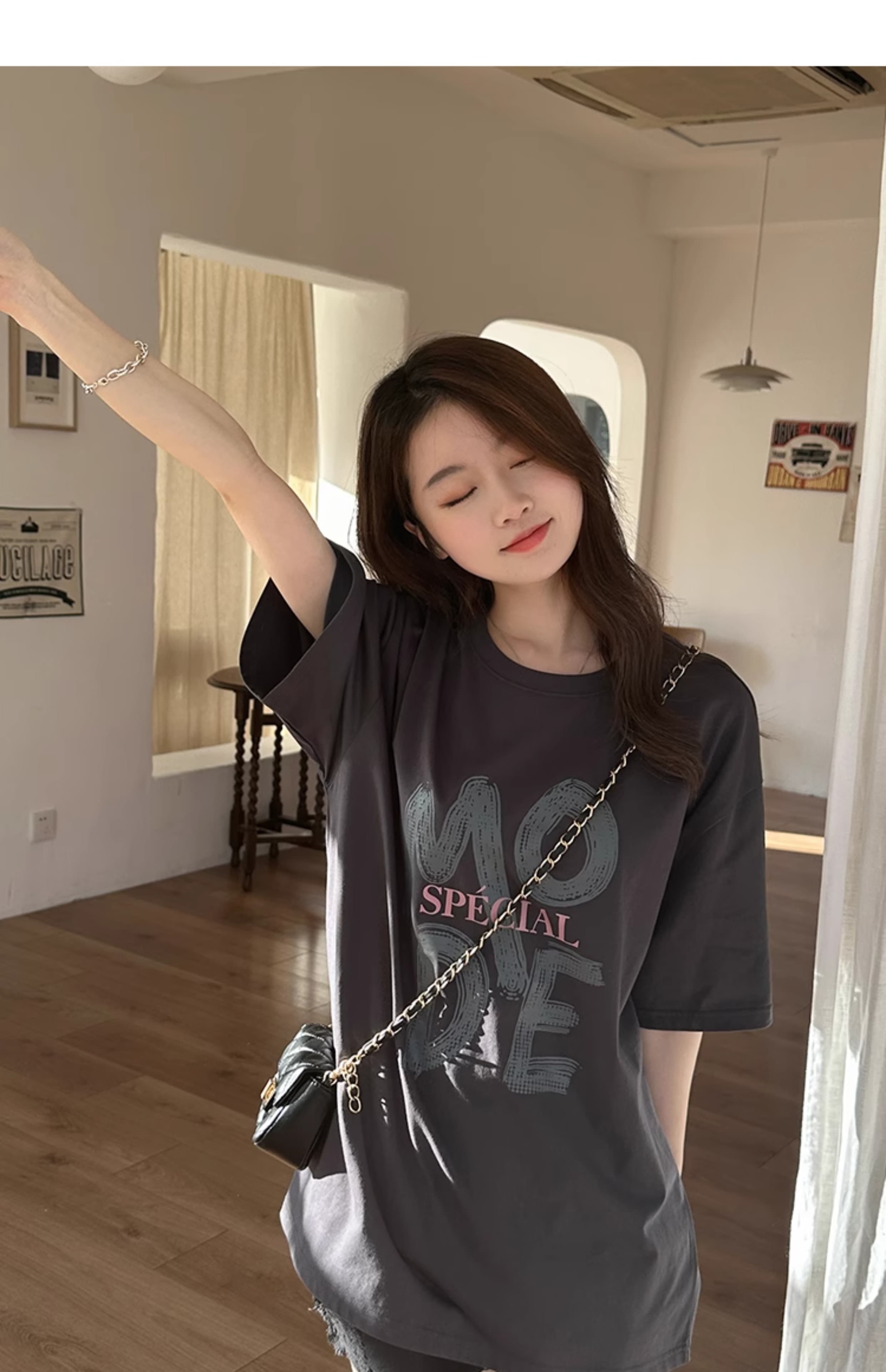 オーバーサイズTシャツ 特別なモードプリント ゆったりティー