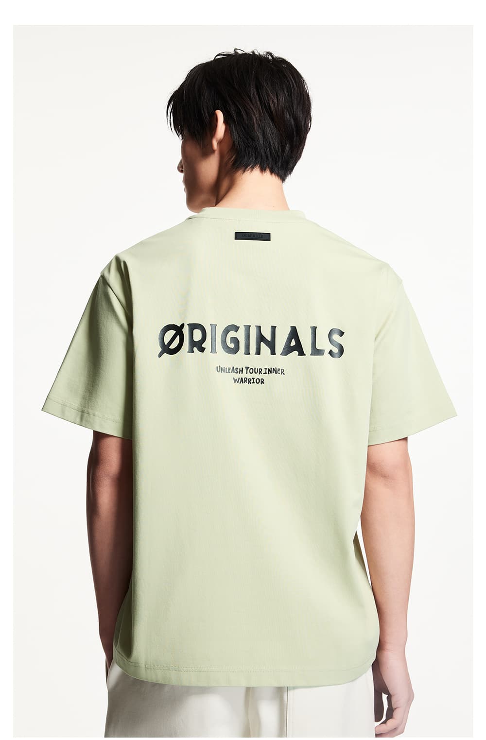 オーバーサイズTシャツ シンプル刺繍入りゆったり半袖