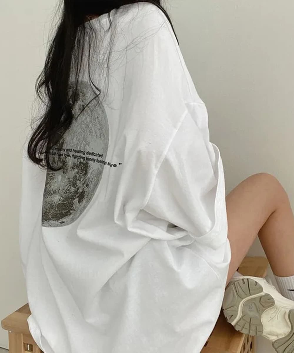 オーバーサイズTシャツ 月プリント バックデザイン オーバーサイズ半袖