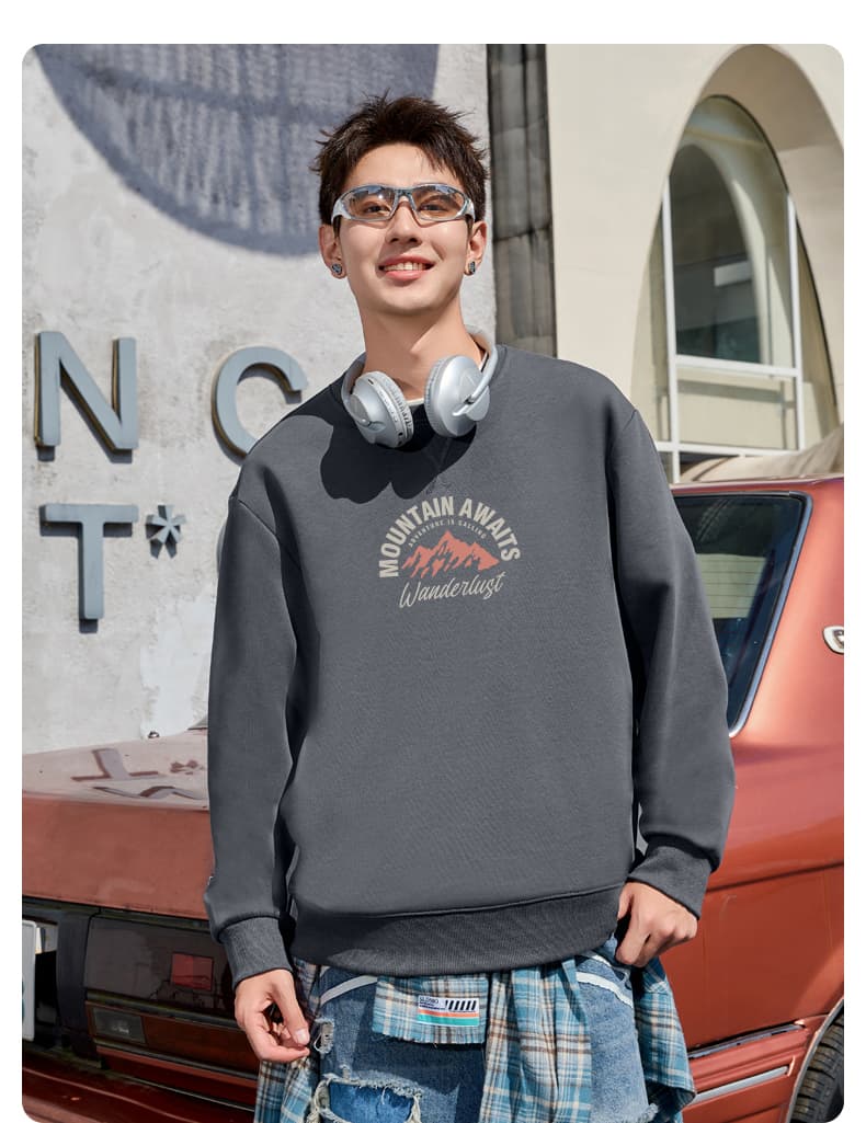オーバーサイズTシャツ 山岳ロゴ入りゆったりトレーナー