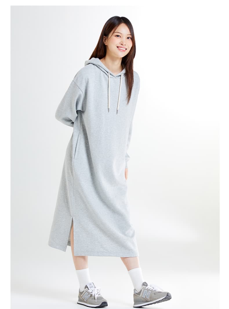 オーバーサイズ ゆったりシルエットのフーディーワンピース