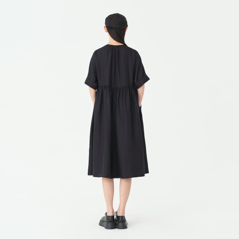 オーバーサイズ リラックスシルエット ギャザーワンピース
